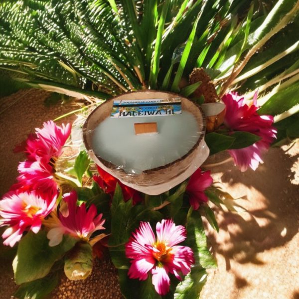 Haleiwa Hawaii Coconut Shell Candle - Image 2