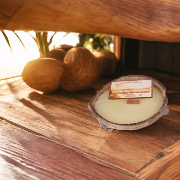 Coconut Lemonade Shell candle