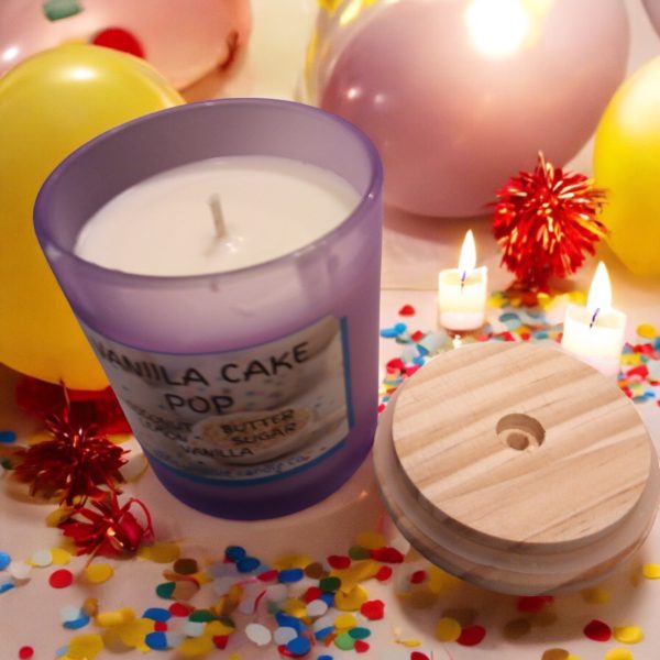 Vanilla Cake Pop Frosted Candle top